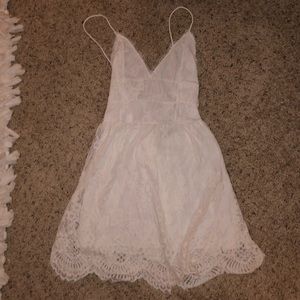 White lace up dress